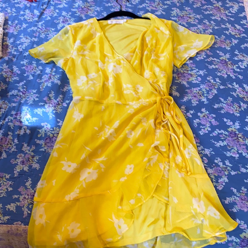 Nordstrom Wrap Yellow Floral Dress, M